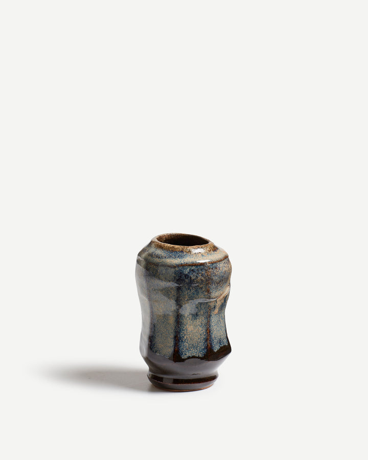 Short Bud Vase in Rutile