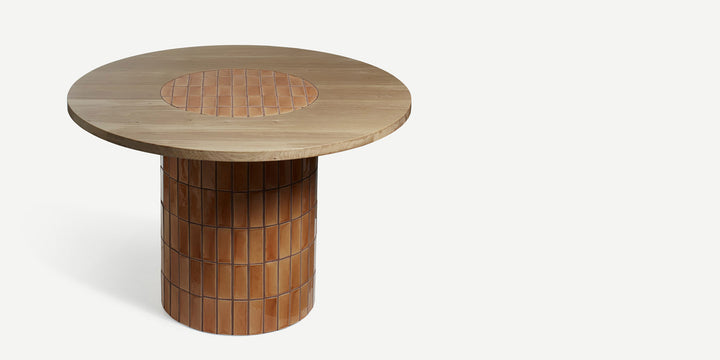 Round Welcome Dining Table in Caramel