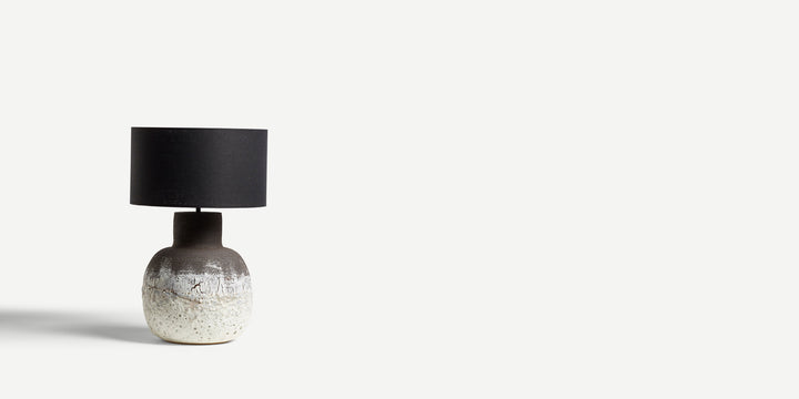 Lava Table Lamp in Black & White (Round)
