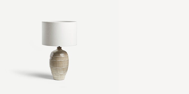 Faceted Table Lamp in Cream (Medium)